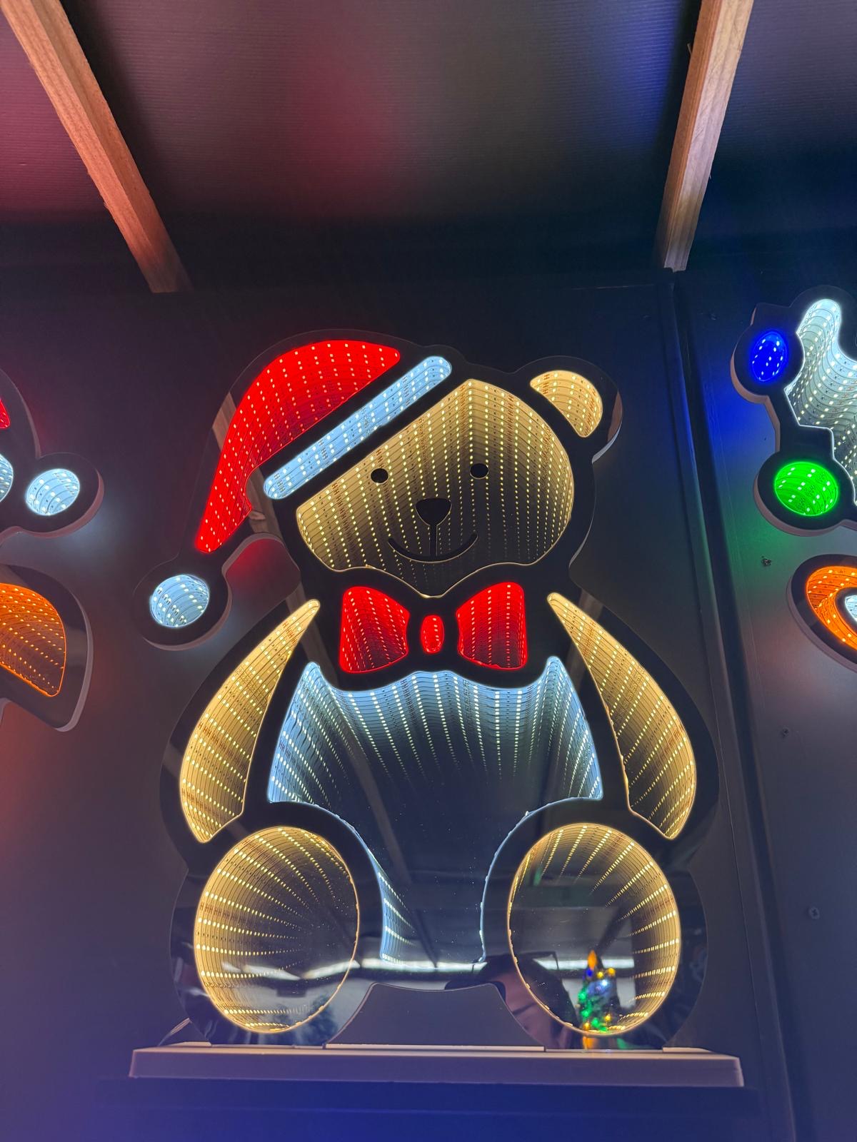Infinity Mirroe 60cm Lit Teddy bear. Indoor use.