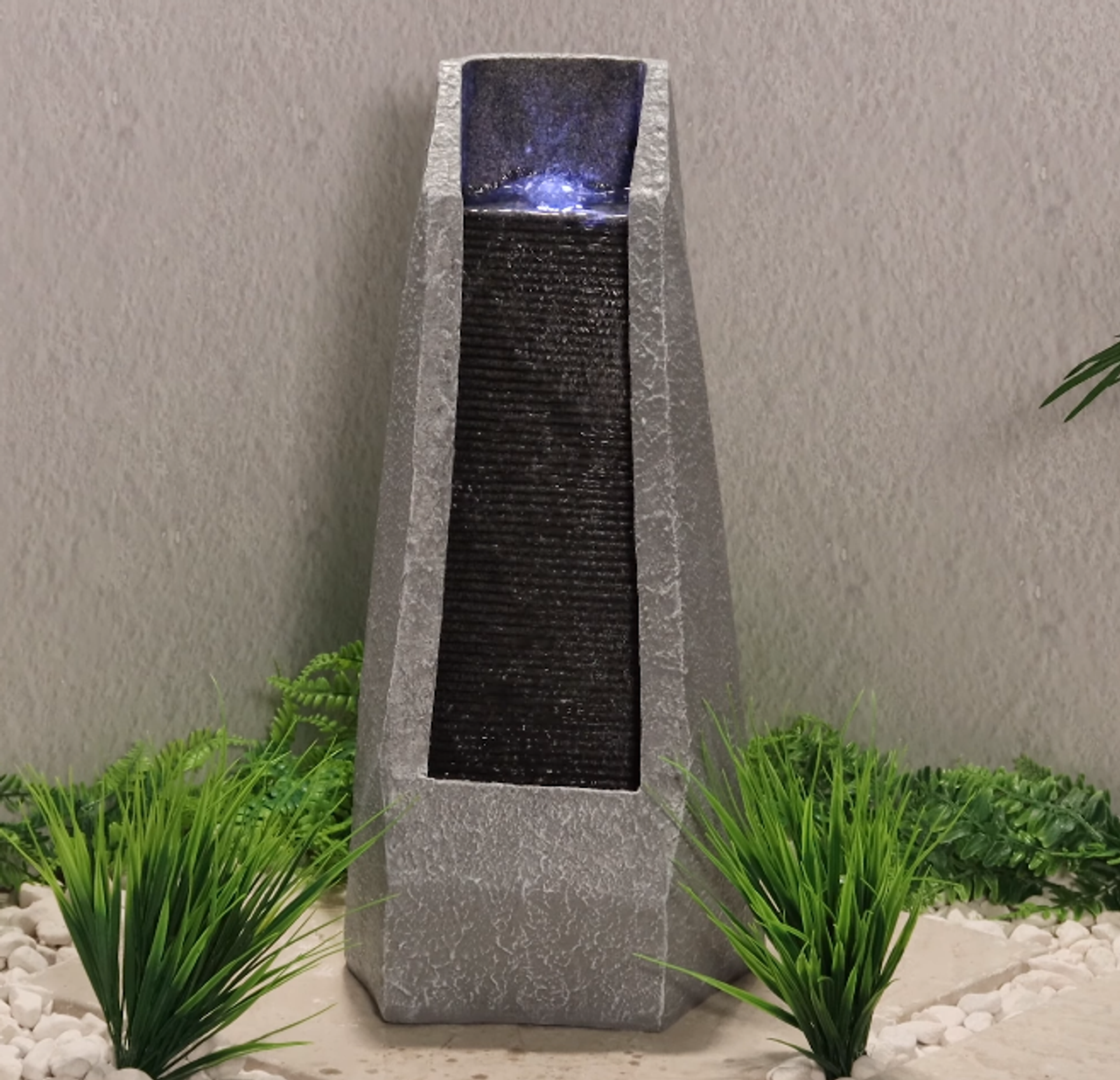 Bermuda Locarno water feature
