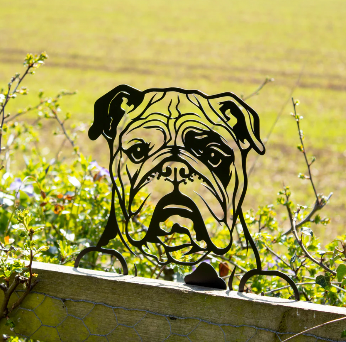 Metal Bulldog Peeking Silhouette