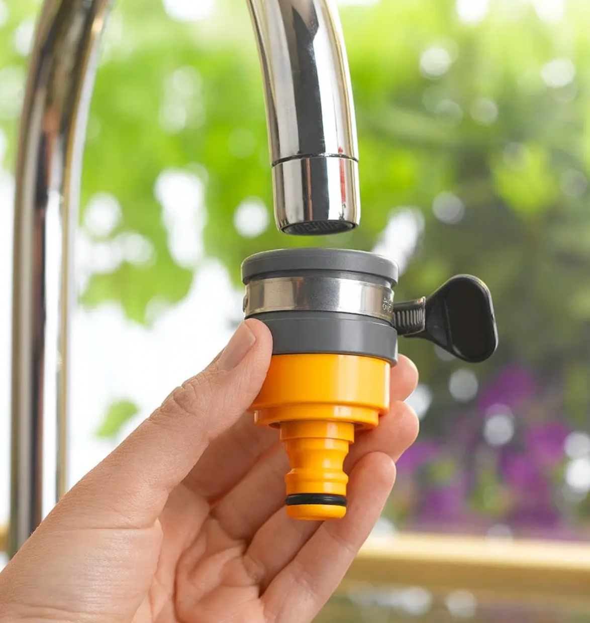 Round Mixer Tap Connector